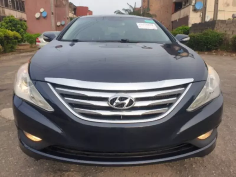 Hyundai Sonata   - 2014