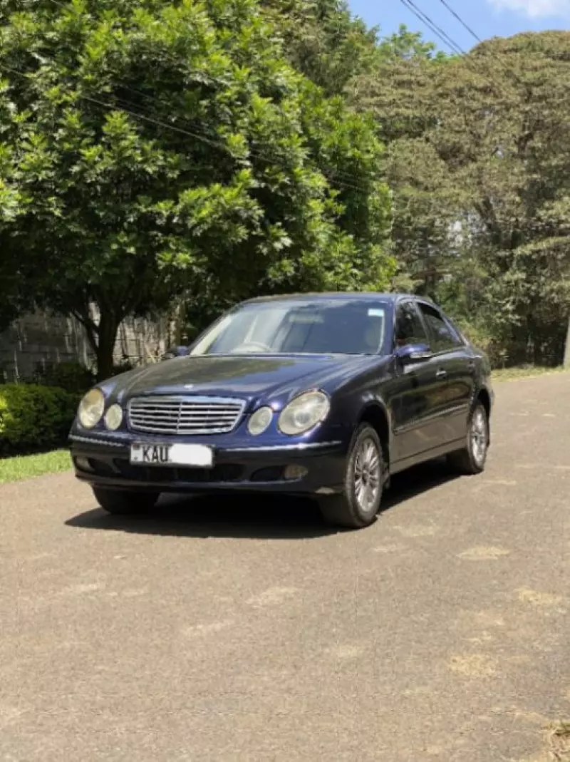Mercedes-Benz E 200