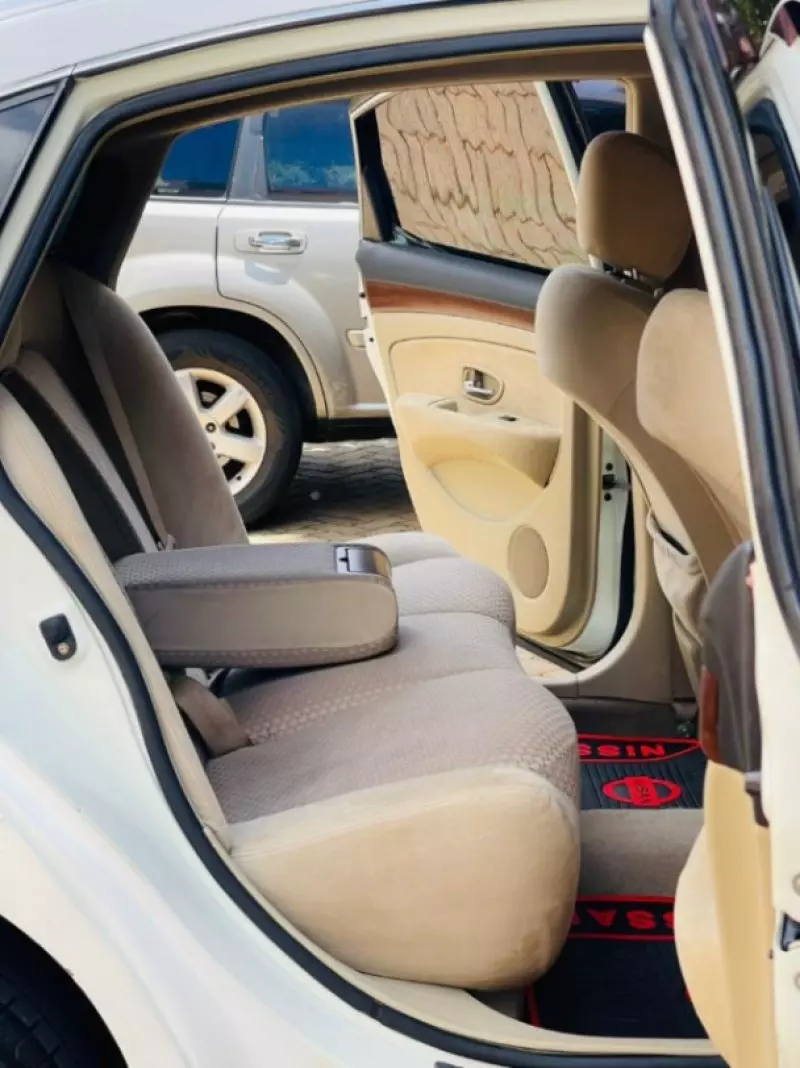 Nissan Bluebird   - 2012