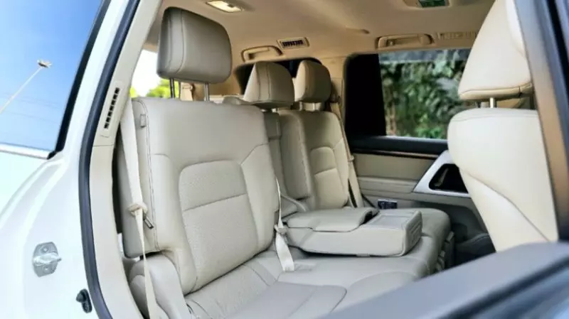 Toyota Land Cruiser V8   - 2020