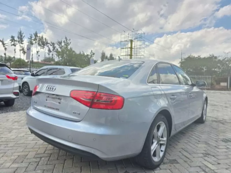 Audi A4   - 2017