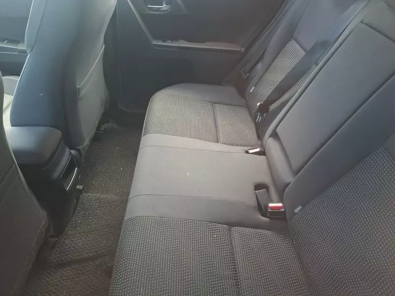 Toyota Auris   - 2014