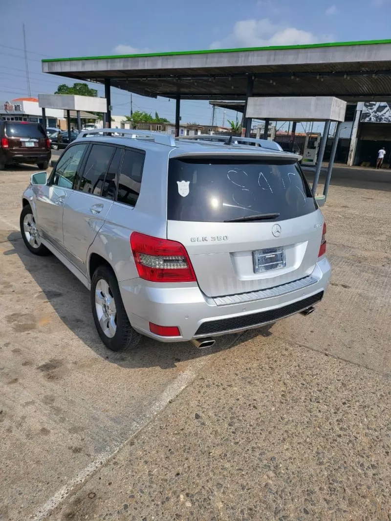 Mercedes-Benz GLK 350   - 2011