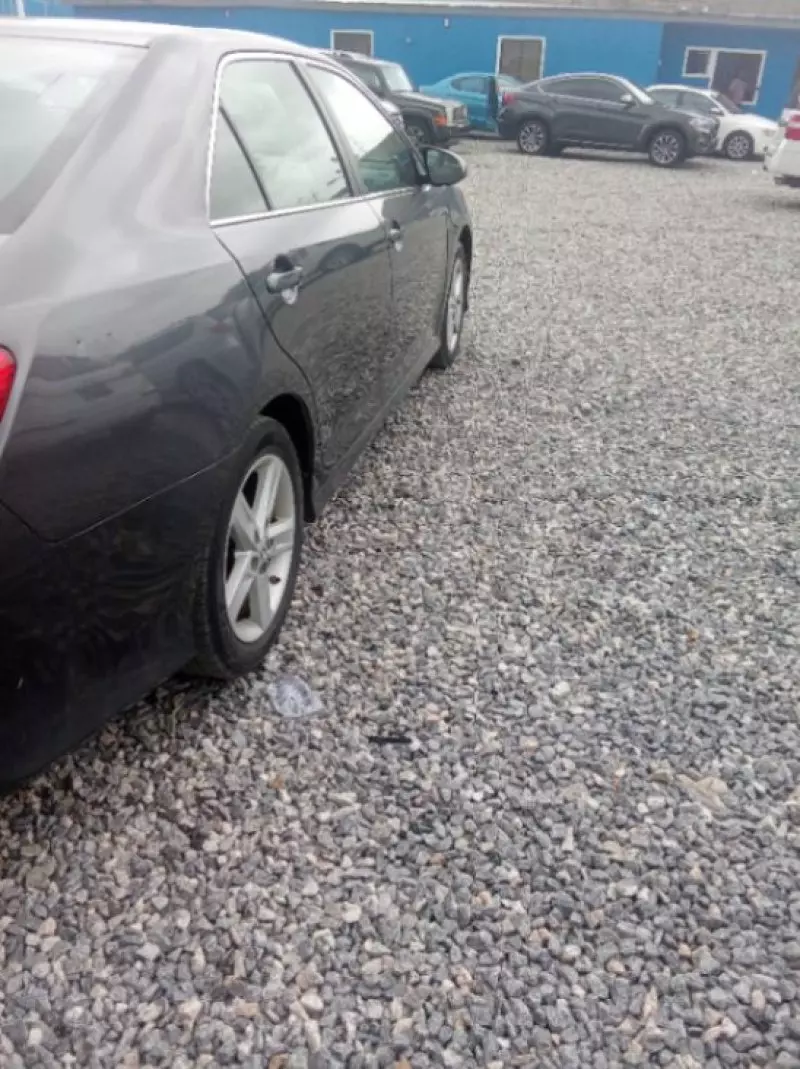 Toyota Camry   - 2012