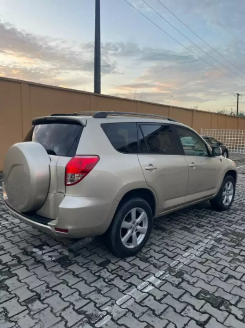 Toyota RAV 4   - 2007
