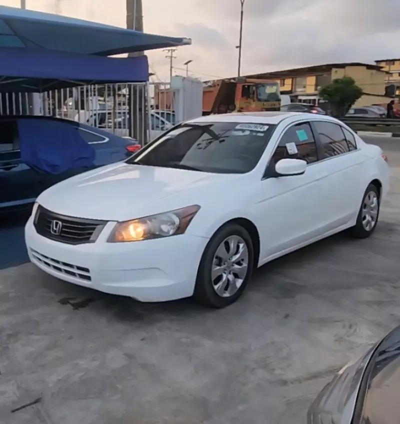 Honda Accord   - 2009