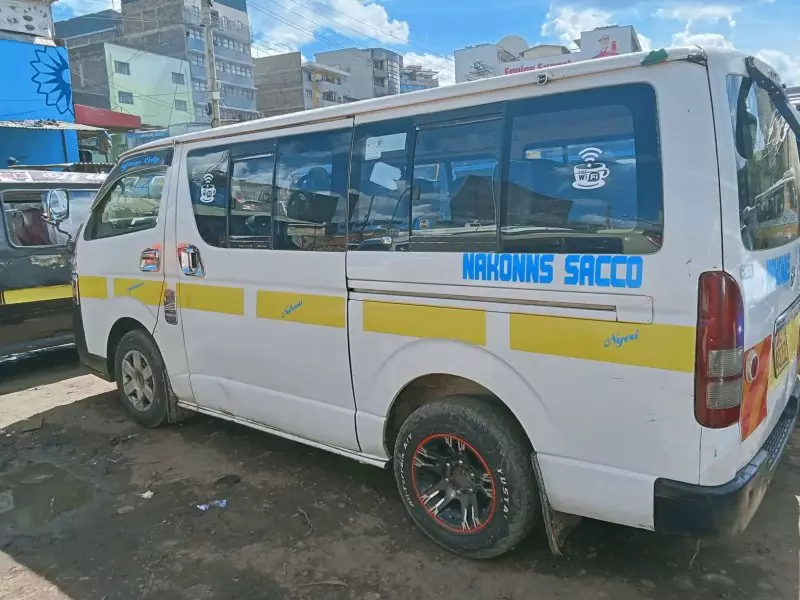 Toyota Hiace   - 2013