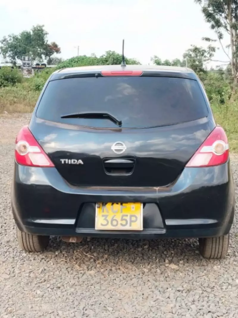 Nissan Tiida   - 2008