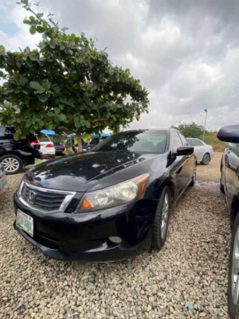 Honda Accord   - 2009