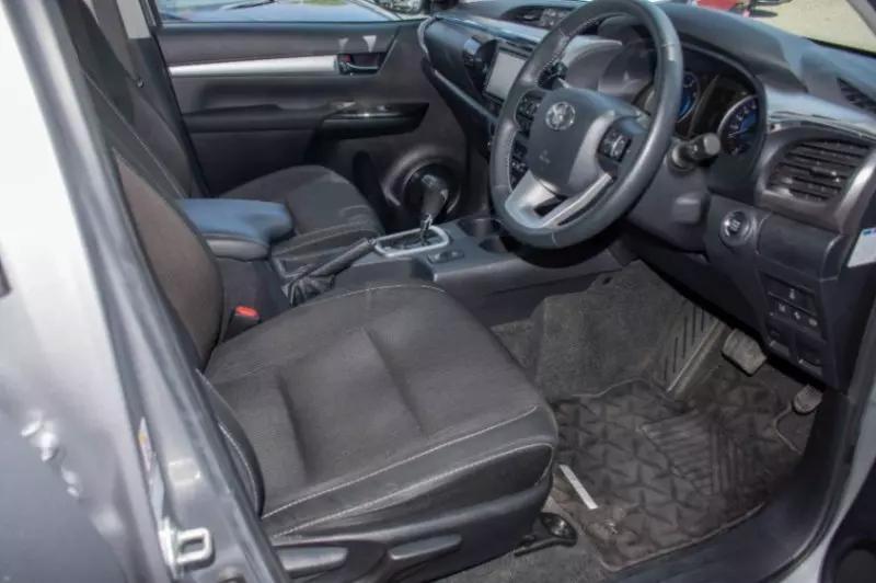 Toyota Hilux   - 2018