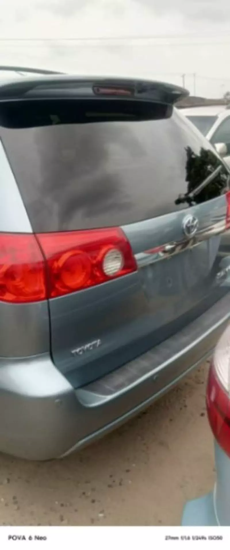 Toyota Sienna   - 2010