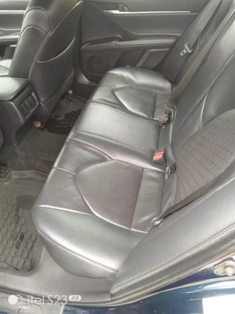 Toyota Camry   - 2018