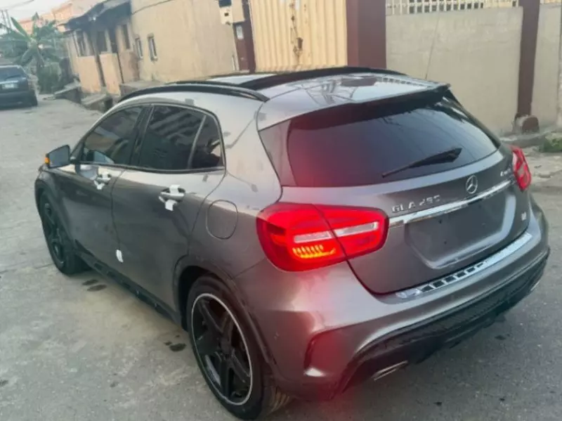 Mercedes-Benz GLA 250