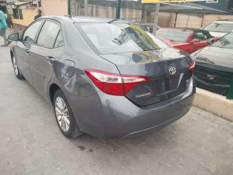 Toyota Corolla   - 2015