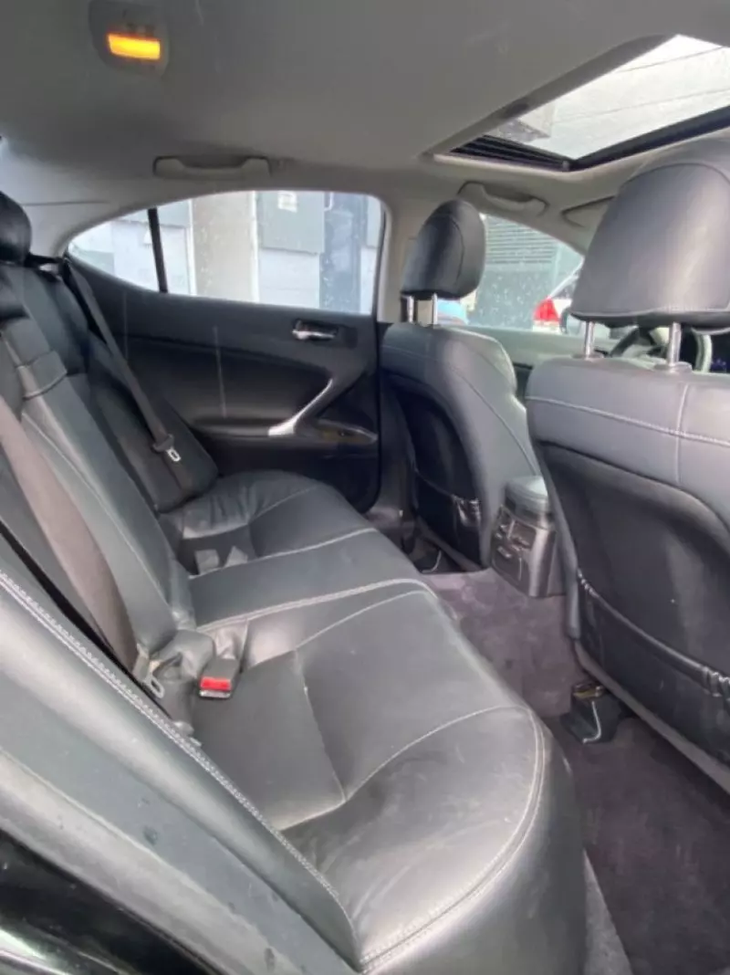 Lexus IS 250   - 2011