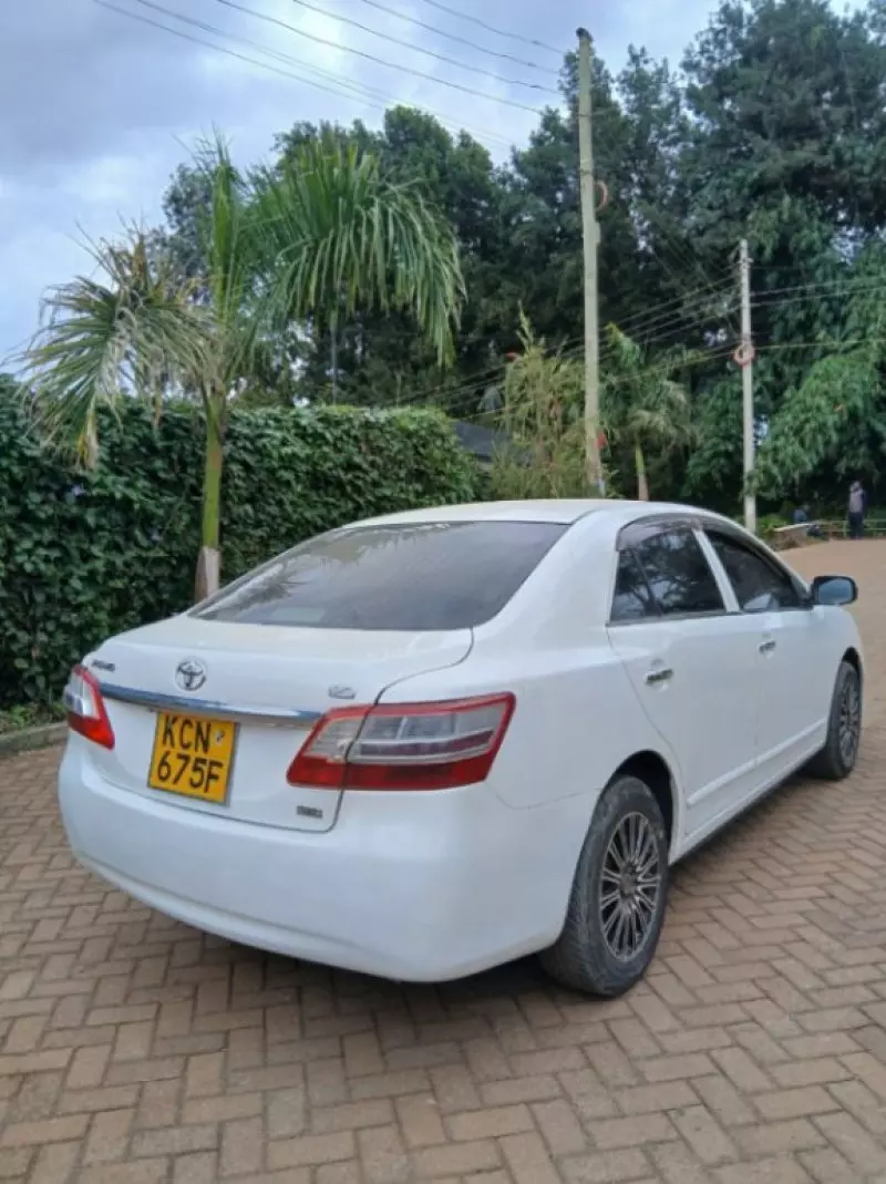 Toyota Allion    - 2011