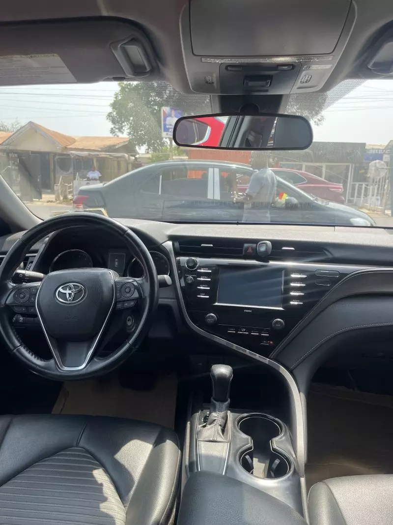 Toyota camry   - 2020
