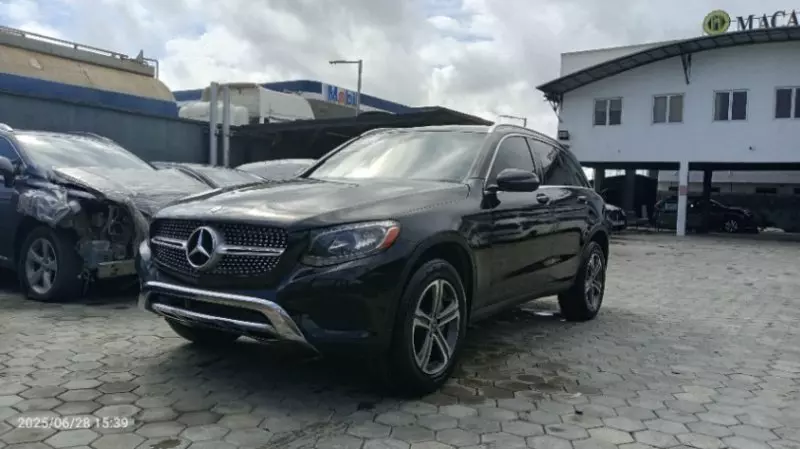 Mercedes-Benz GLC 300   - 2018
