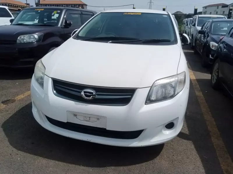Toyota Fielder    - 2012