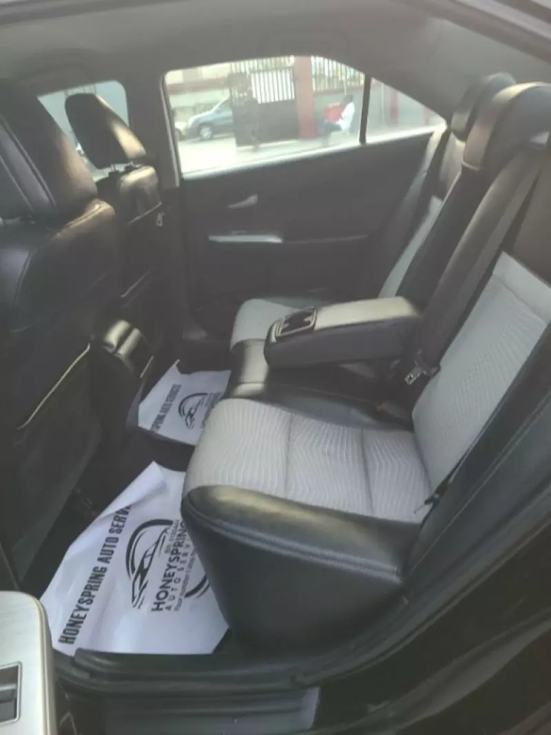 Toyota Camry   - 2014