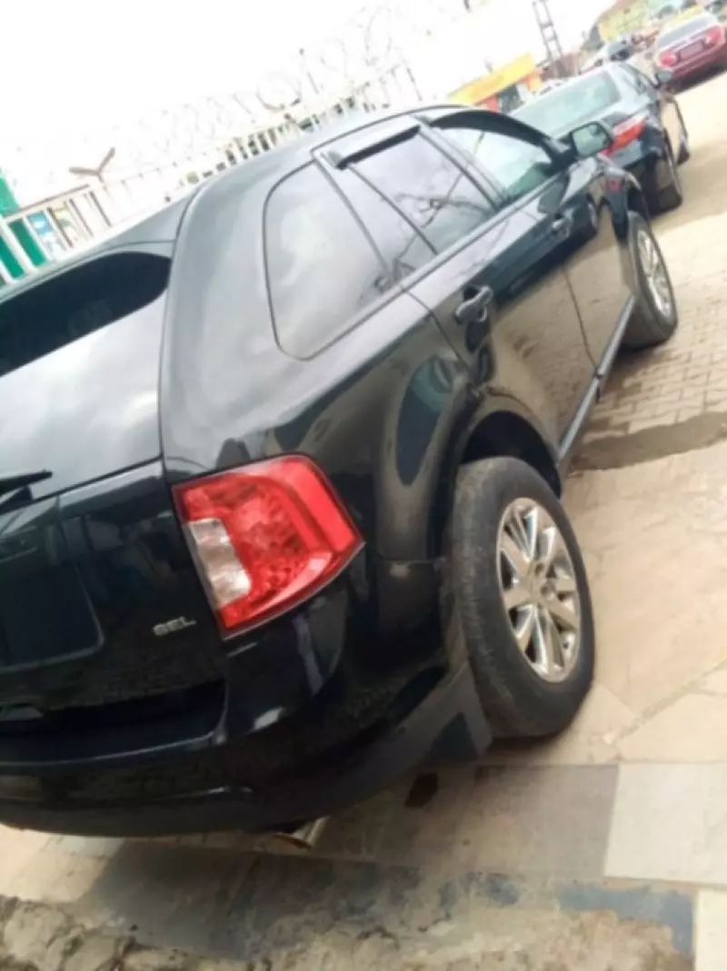 Ford Edge   - 2013