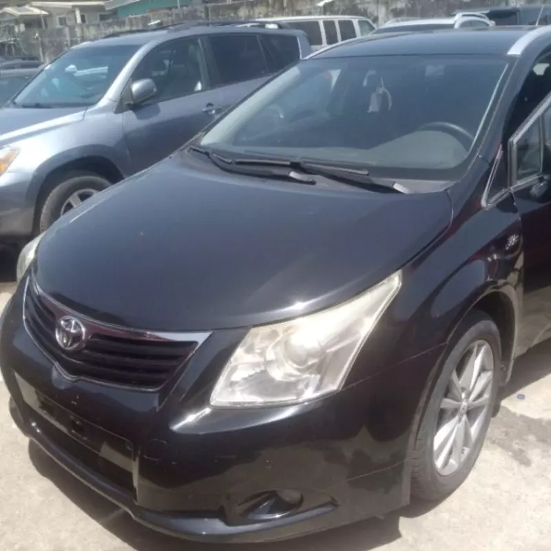Toyota Avanza   - 2011