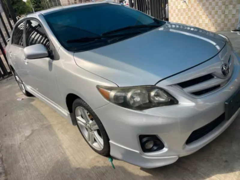 Toyota Corolla   - 2013