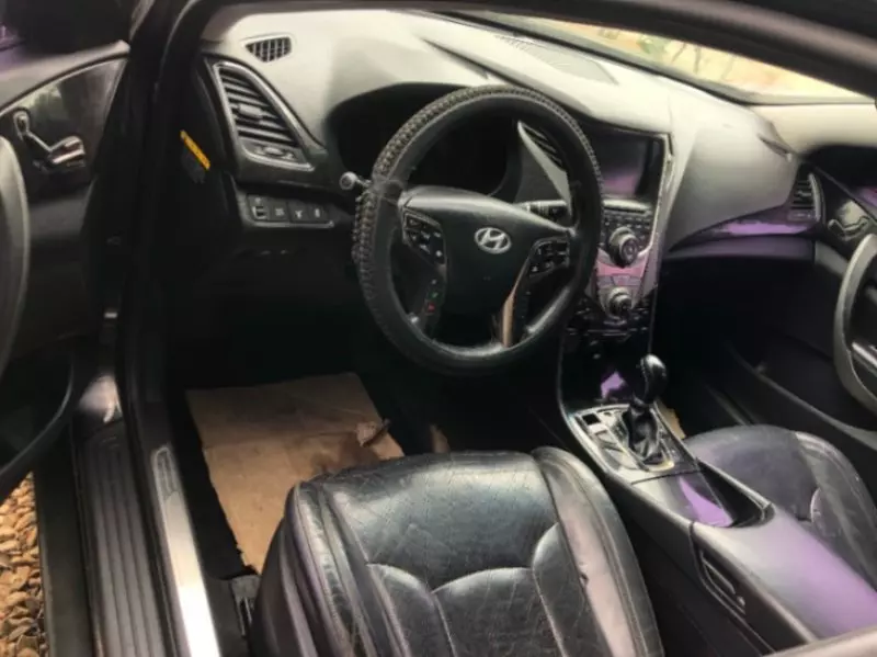 Hyundai Grandeur   - 2010
