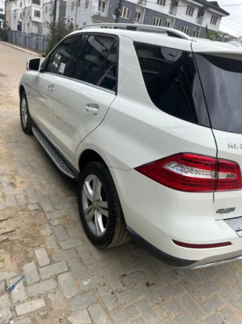 Mercedes-Benz ML 350   - 2012