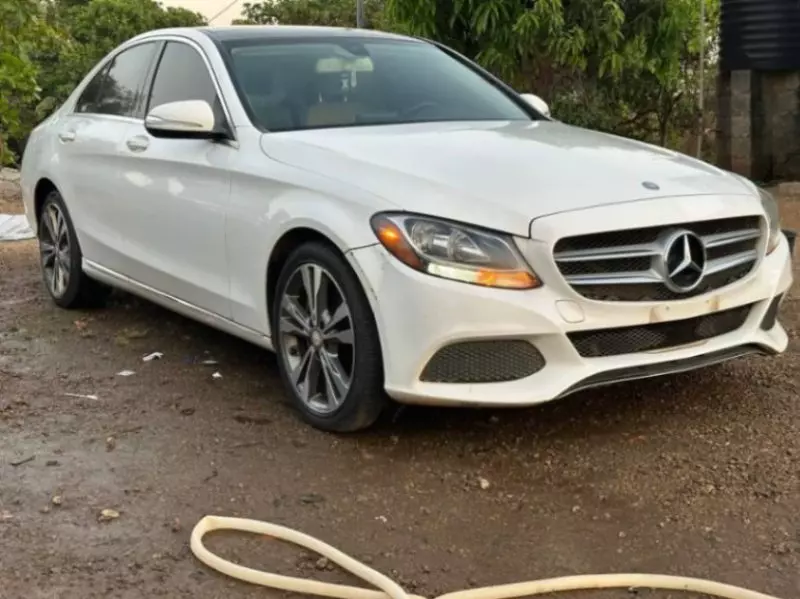 Mercedes-Benz C 300