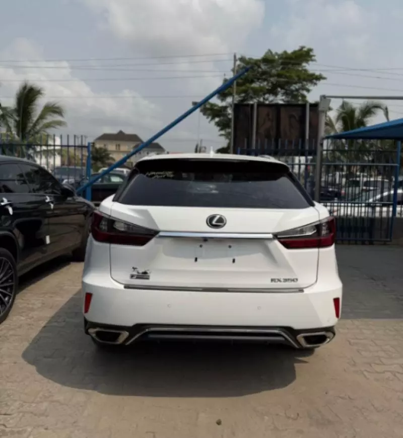 Lexus RX   - 2018