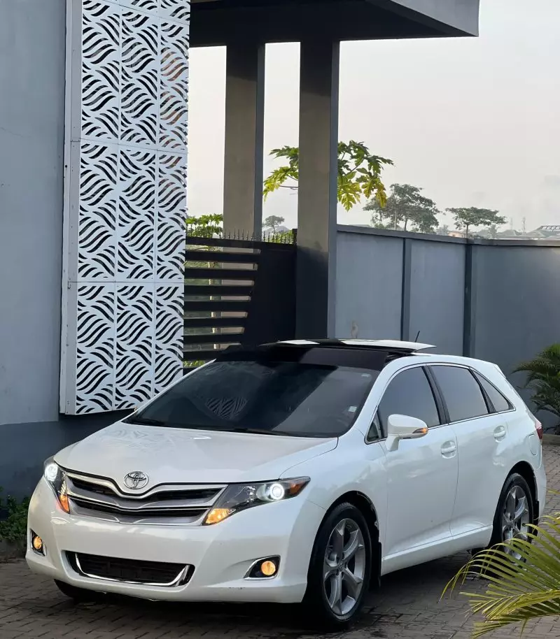Toyota Venza   - 2013