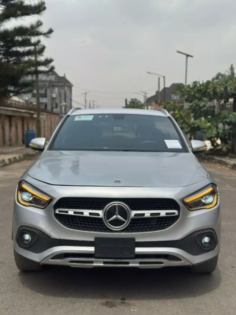 Mercedes-Benz GLA-Class   - 2021