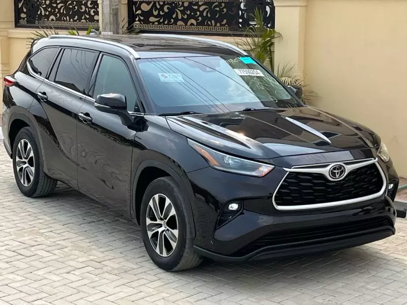 Toyota Highlander   - 2021