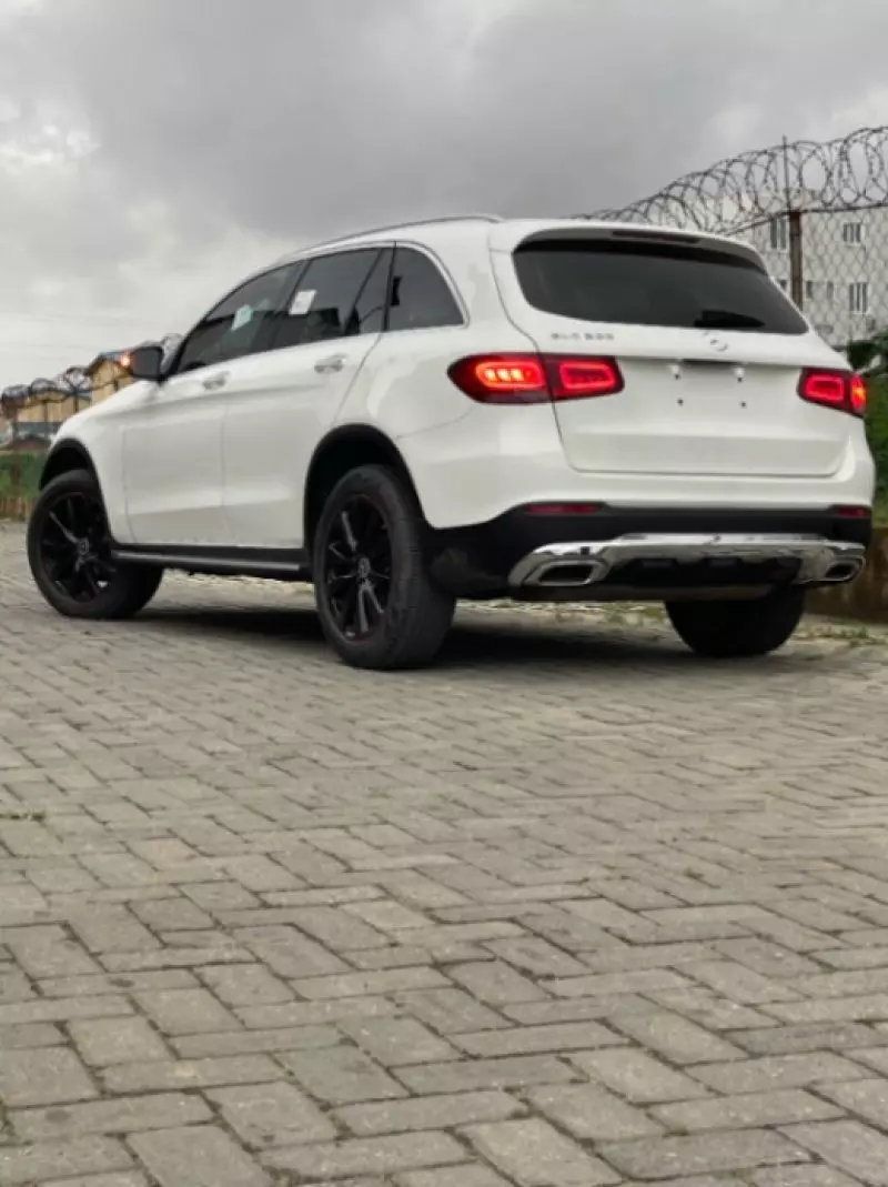 Mercedes-Benz GLC 300   - 2020