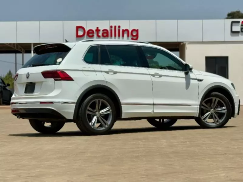 Volkswagen Tiguan   - 2018