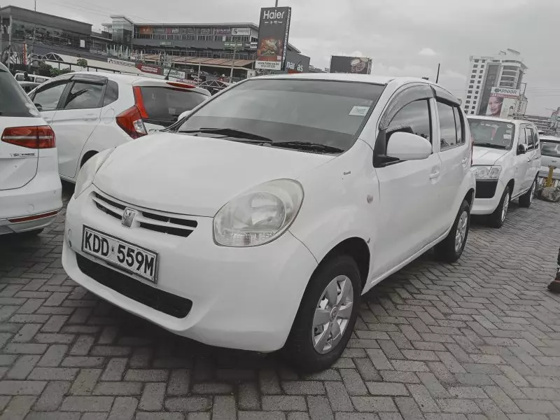 Toyota Passo   - 2014