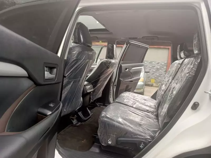 Toyota Highlander   - 2017