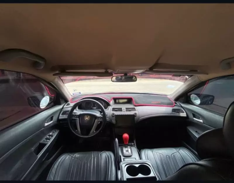 Honda Accord   - 2009