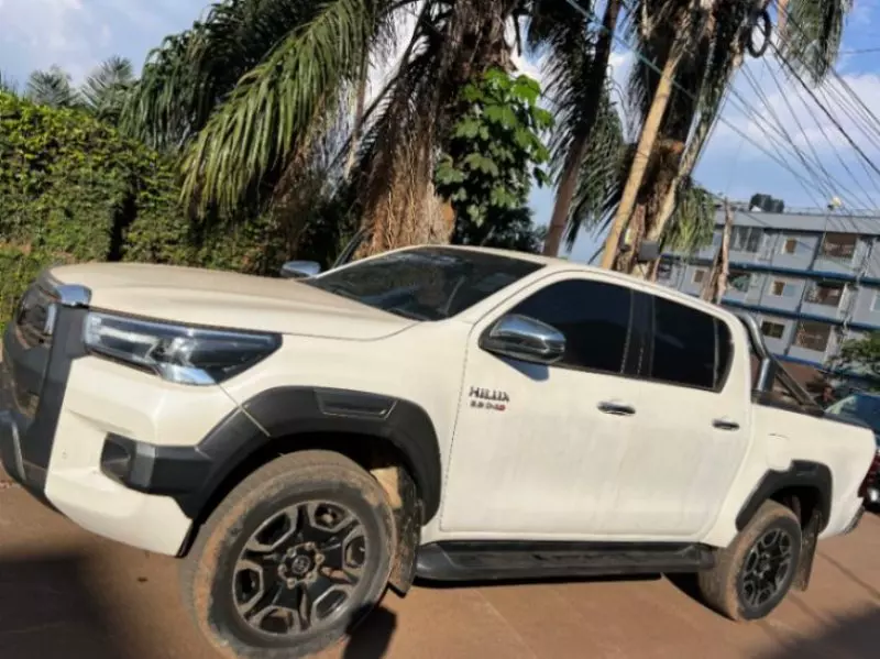 Toyota Hilux   - 2021