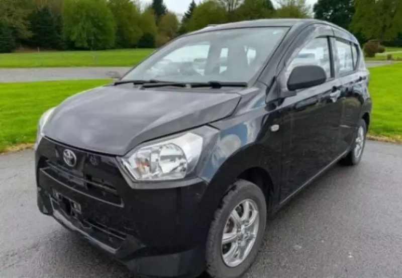 Toyota Pixis    - 2018