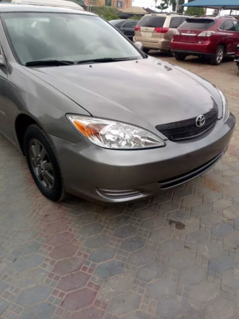 Toyota Camry   - 2003