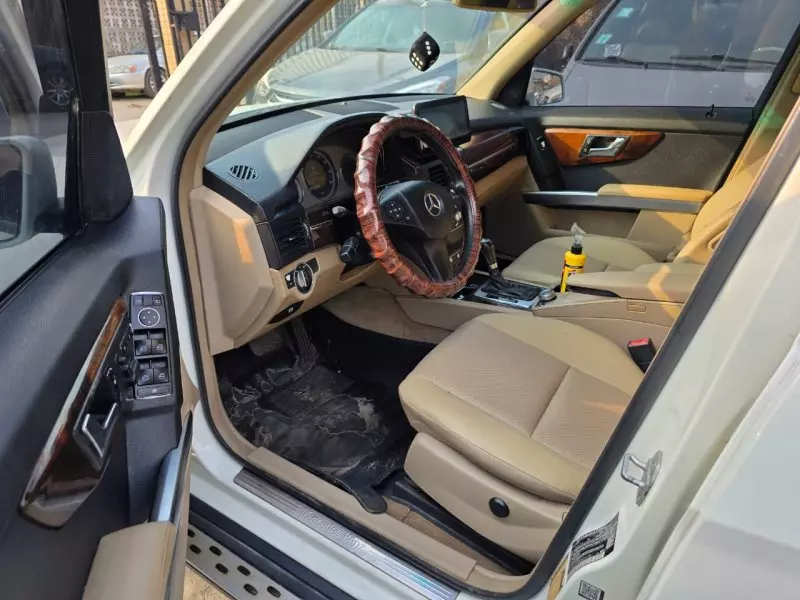 Mercedes-Benz GLK 350   - 2011
