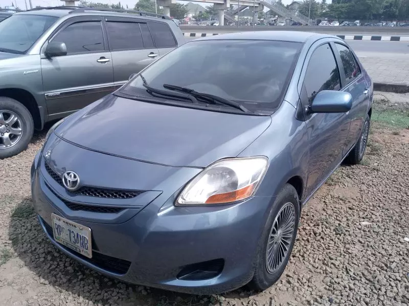 Toyota Yaris   - 2009
