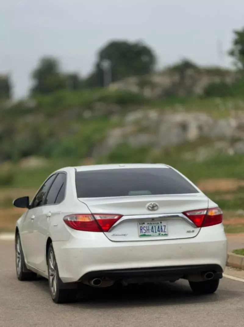 Toyota Camry   - 2015