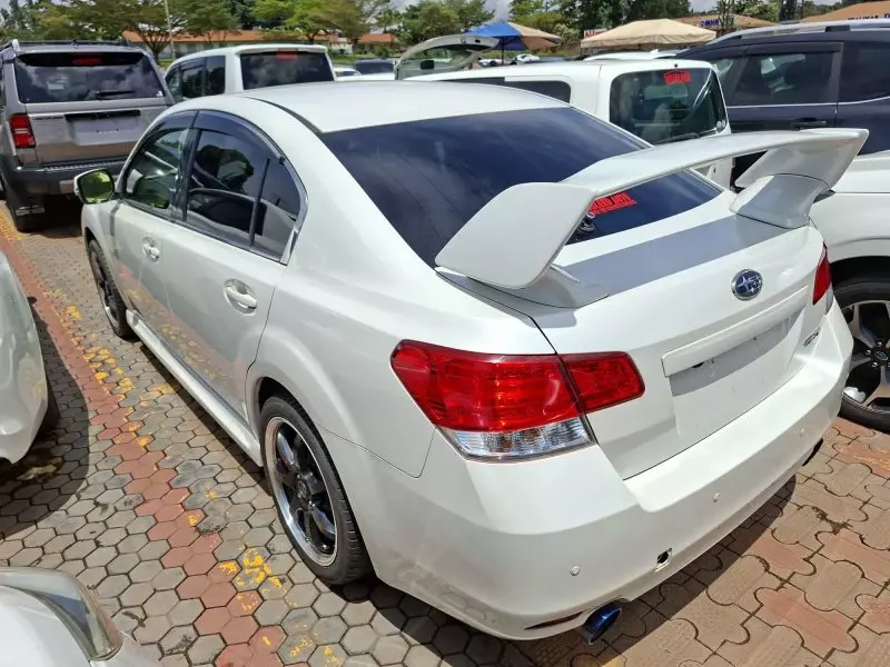 Subaru Legacy - 2012
