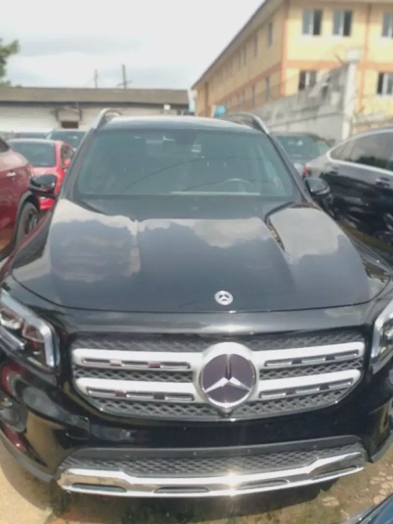 Mercedes-Benz GLB 250   - 2021