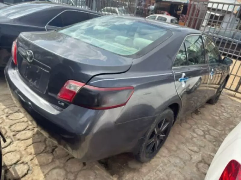 Toyota Camry   - 2008