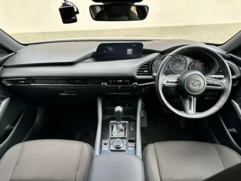 Mazda 3   - 2019