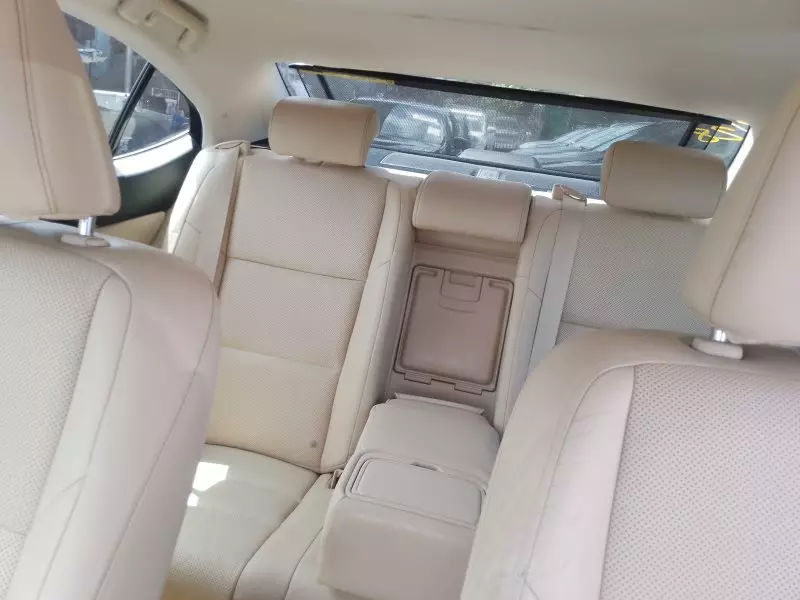 Lexus ES 350   - 2013